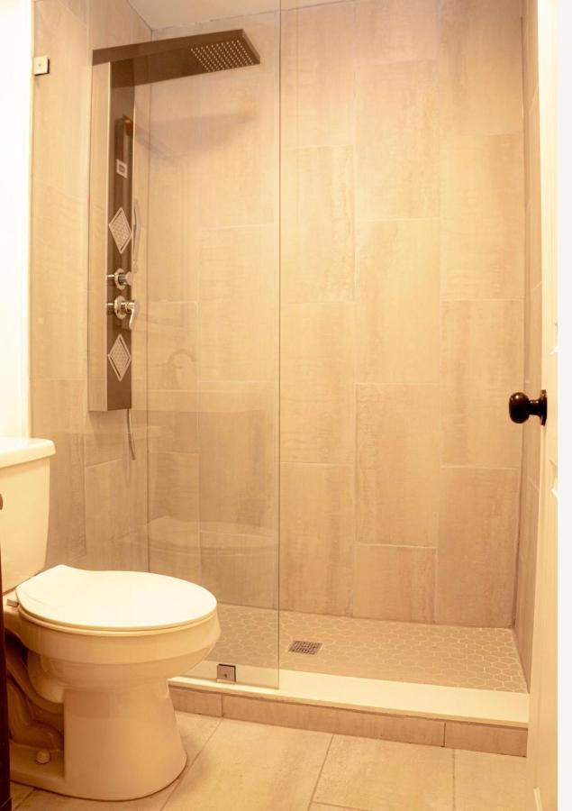 Private Luxe Room A Hidden Gem With Private Bath & Kitchen Philadelphia Exterior photo